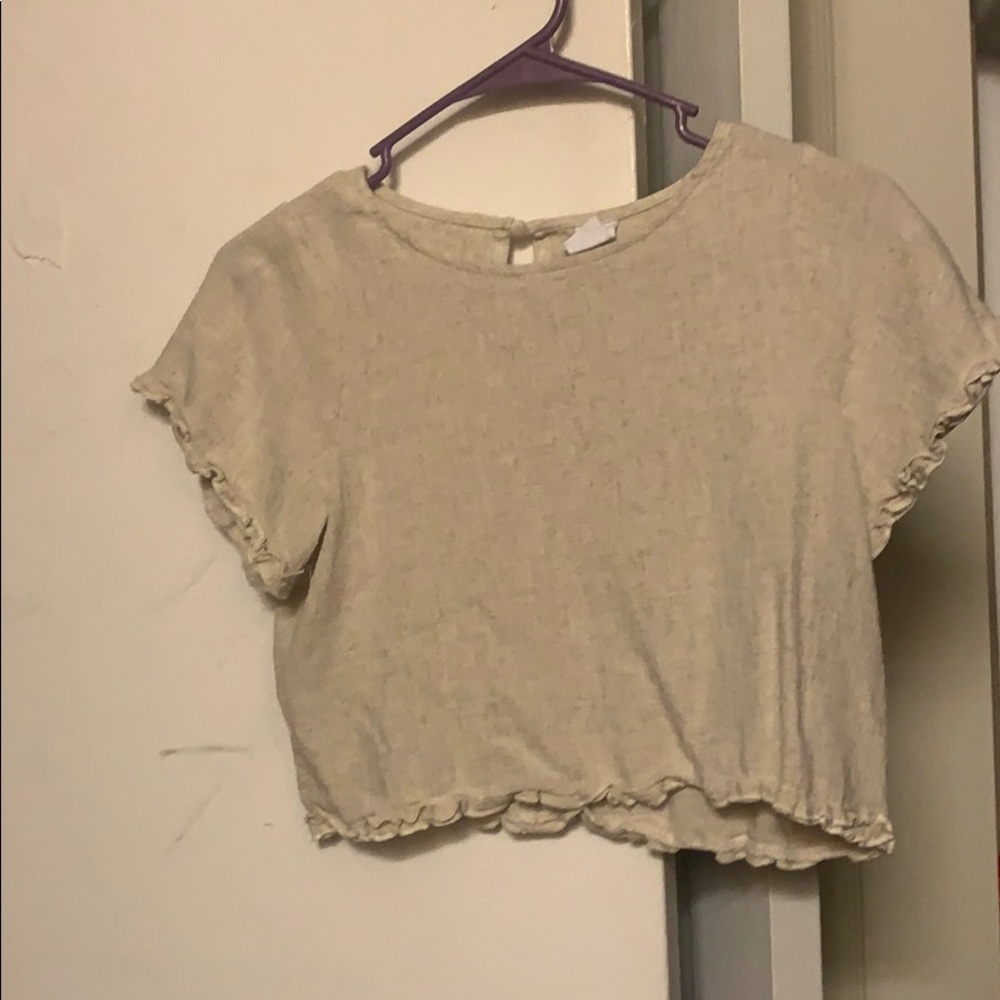 tan short sleeve crop top